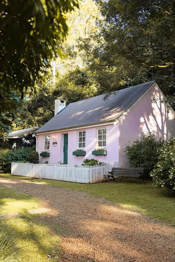 The Romantic Pink English Cottage At Tamborine Mountain